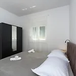 Luxury Nicole 2
