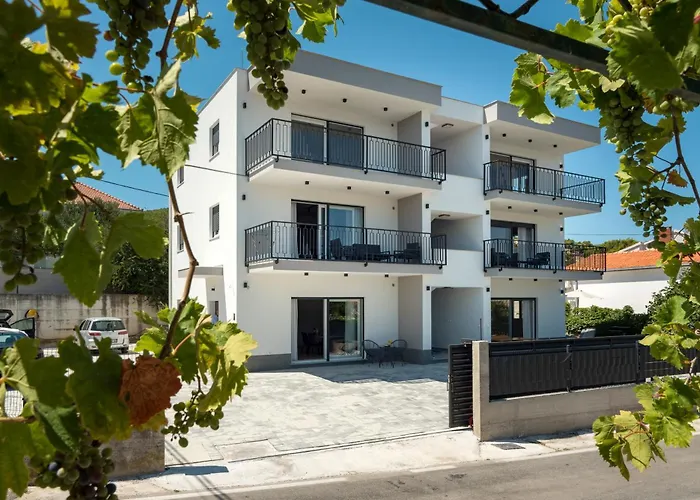 Διαμέρισμα Luxury Nicole 2 Τρογκίρ