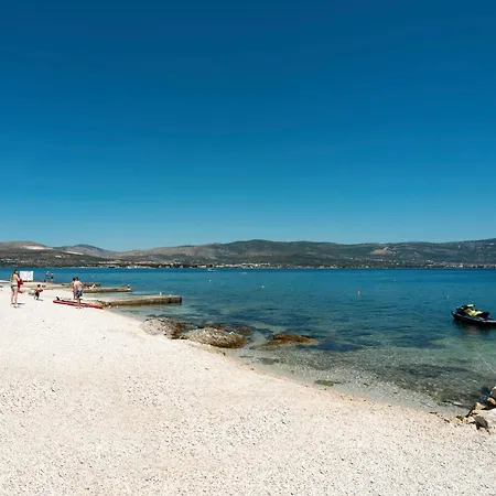 Luxury Nicole 2 تروغير