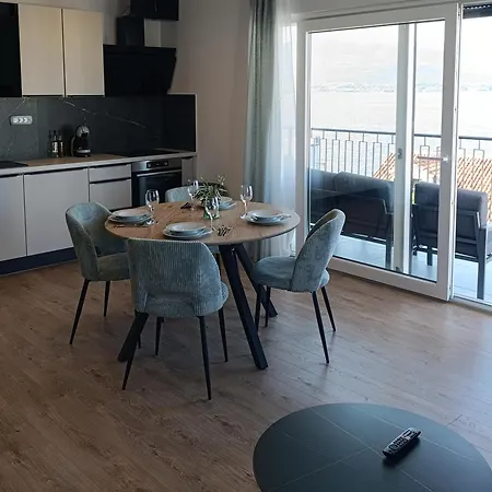 Luxury Nicole 2 * Trogir