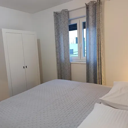 Luxury Nicole 2 * تروغير