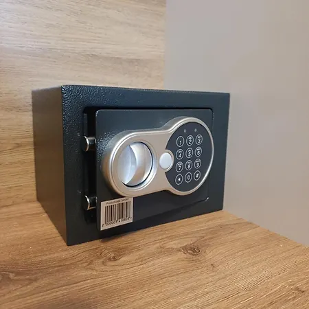 Luxury Nicole 2 * تروغير