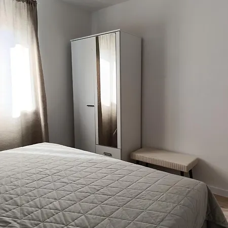 Luxury Nicole 2 Appartement *