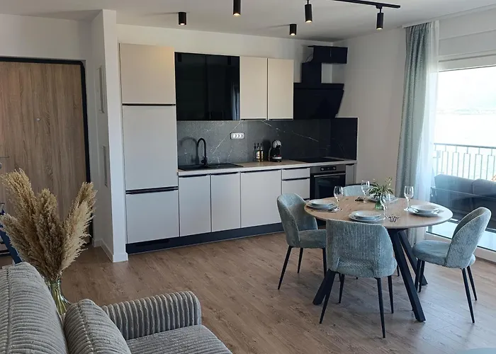 Luxury Nicole 2 Apartment